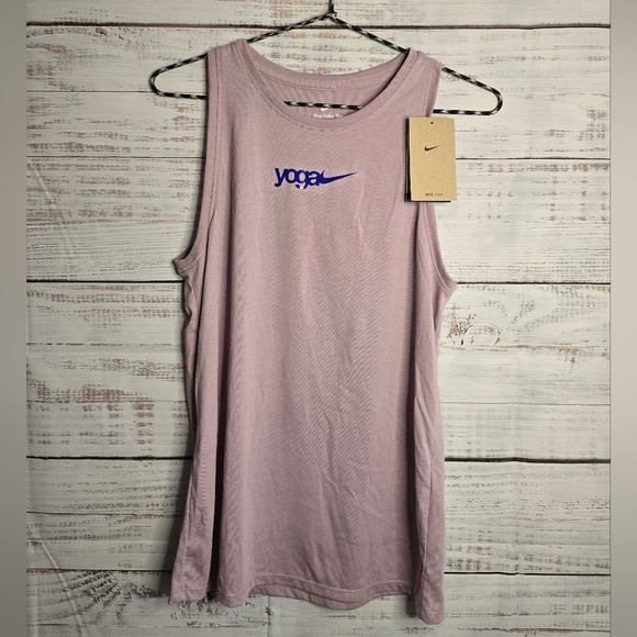 NWT 2 Nike Dri-fit Yoga Nike Tanktops Lavender And White Woman Size Small - Picture 2 of 9